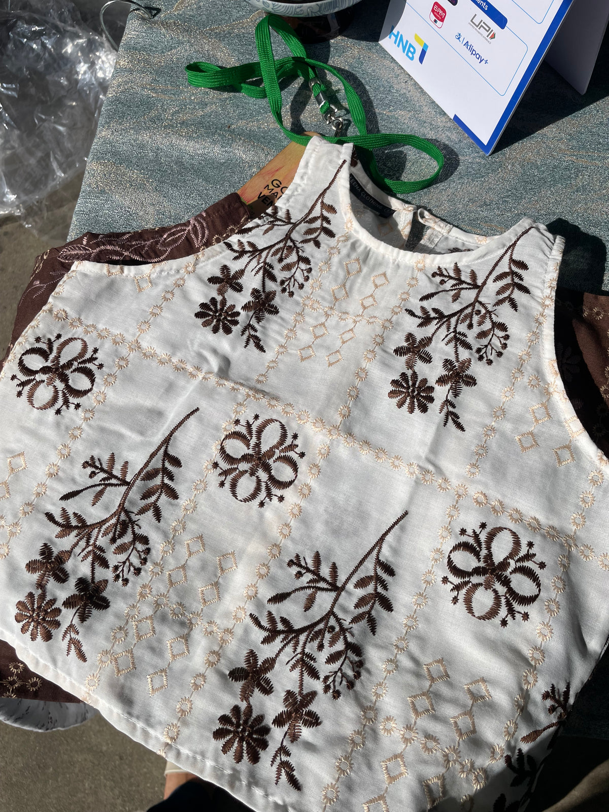 Ithara top White