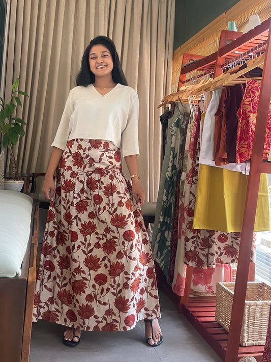 Ceylon girl Maxi lotus skirt
